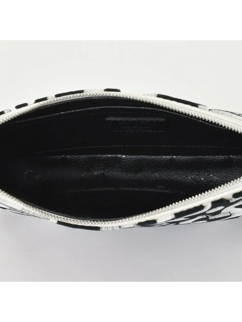 Louis Vuitton Pochette Accessoires Pouch Monogram Tuffetage